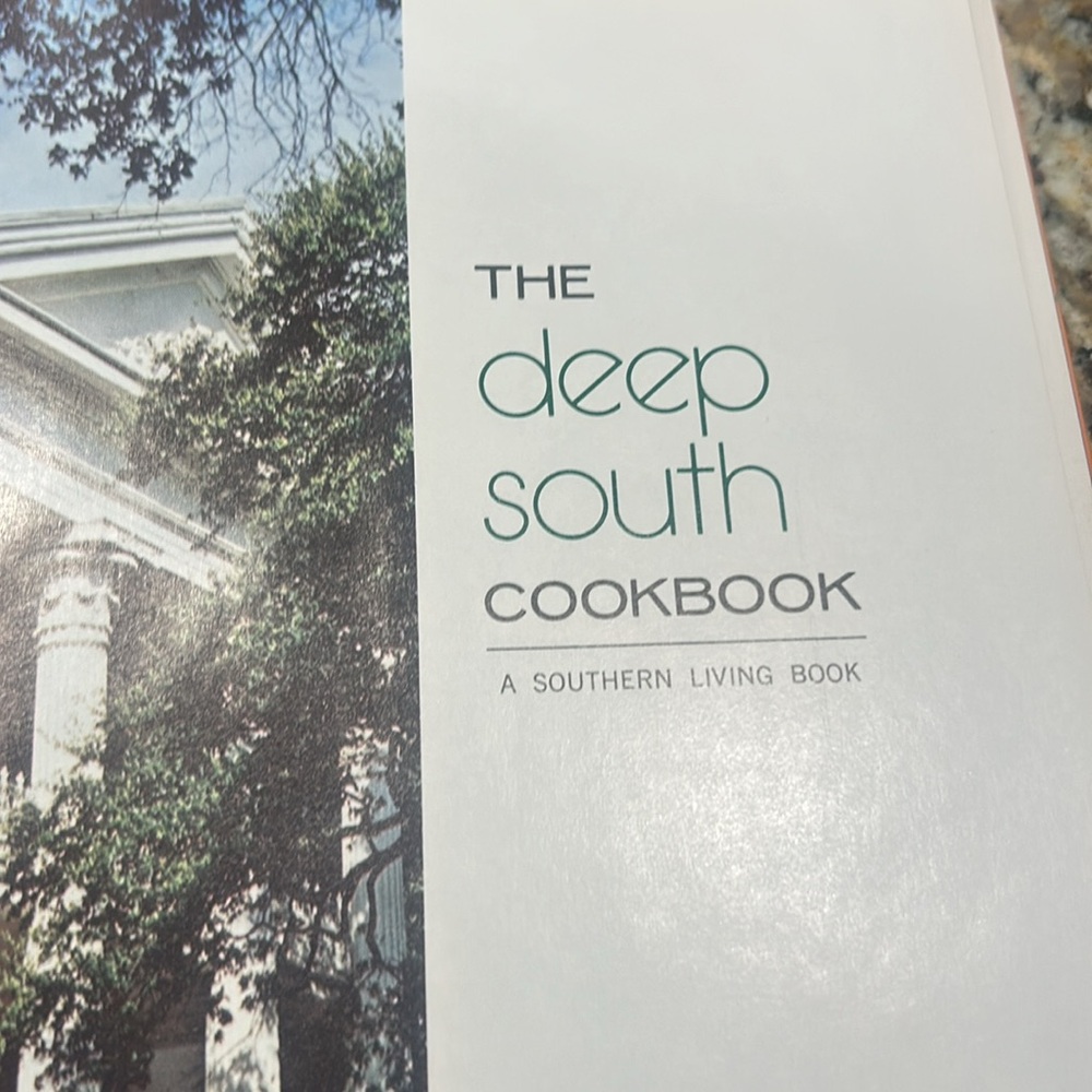 Vintage Southern Living Deep South Recipes Cookbook. - Picture 4 of 6
